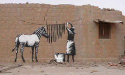 banksy-graffiti-street-art-washing